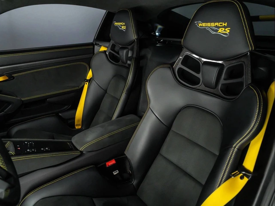 2025 Porsche 718 Cayman GT4 RS - Image 5 of 5