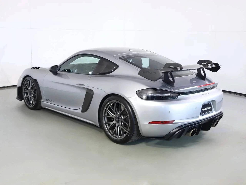 2025 Porsche 718 Cayman GT4 RS - Image 3 of 4
