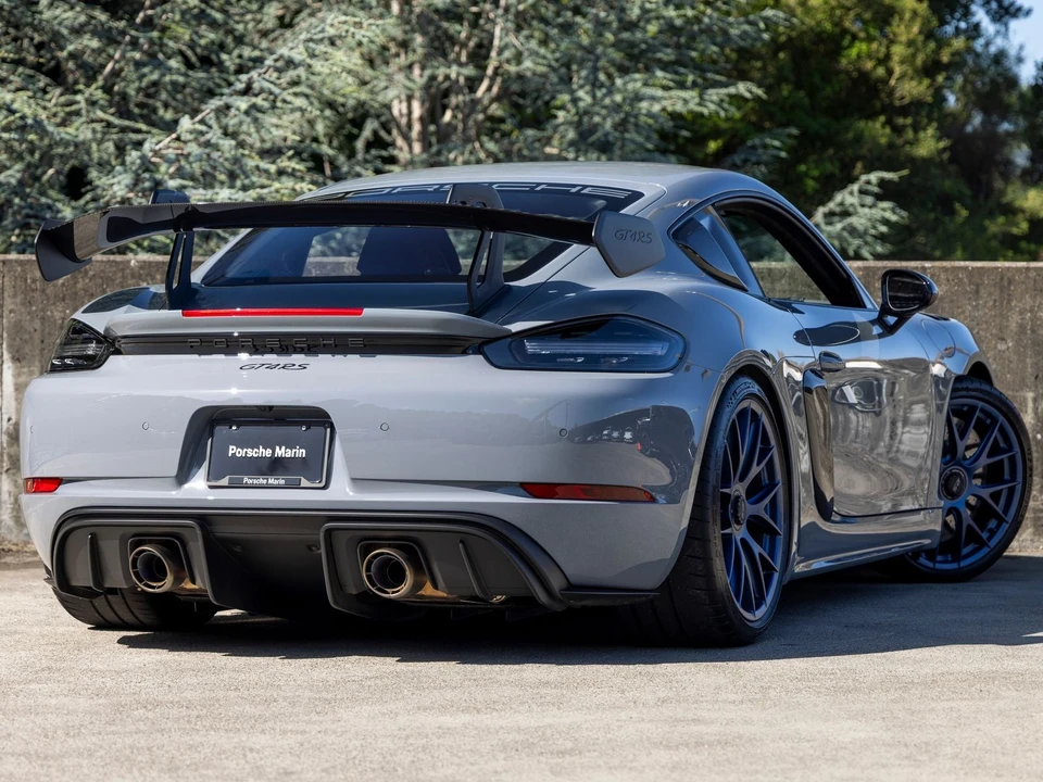 2025 Porsche 718 Cayman GT4 RS - Image 11 of 31