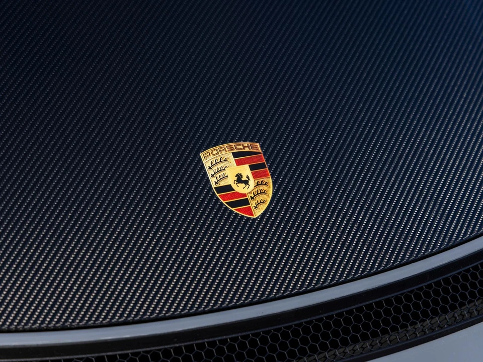 2025 Porsche 718 Cayman GT4 RS - Image 18 of 31