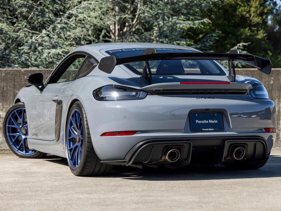 2025 Porsche 718 Cayman GT4 RS - Image 3 of 31