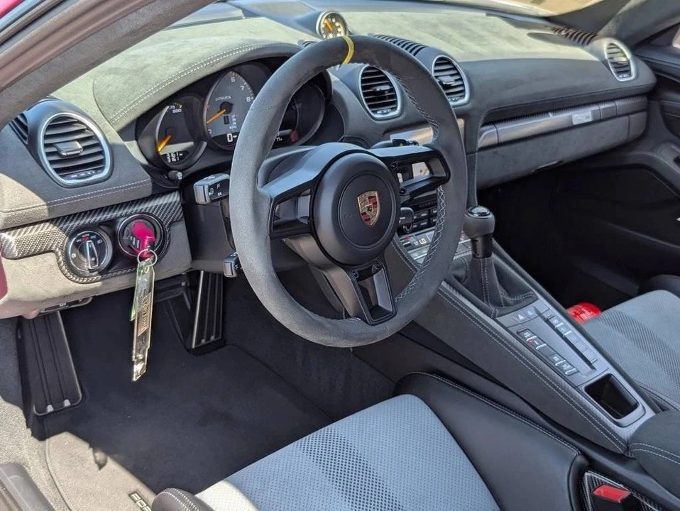 2025 Porsche 718 Cayman GT4 RS - Image 4 of 4