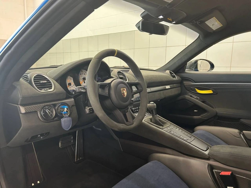 2025 Porsche 718 Cayman GT4 RS - Image 4 of 4