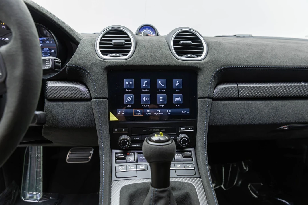 2025 Porsche 718 Cayman GT4 RS - Image 10 of 31