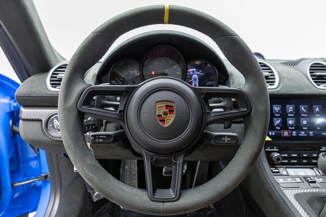 2025 Porsche 718 Cayman GT4 RS - Image 13 of 31