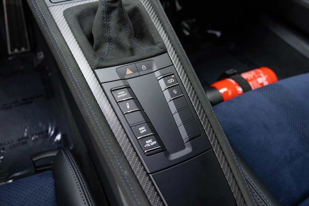 2025 Porsche 718 Cayman GT4 RS - Image 29 of 31