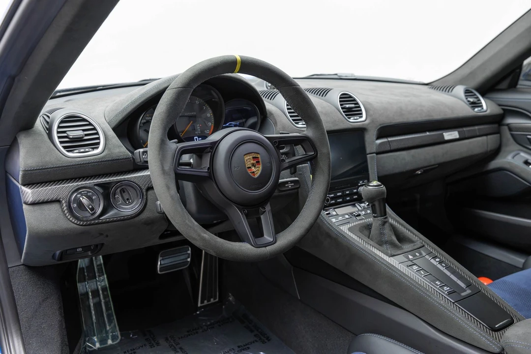 2025 Porsche 718 Cayman GT4 RS - Image 2 of 31