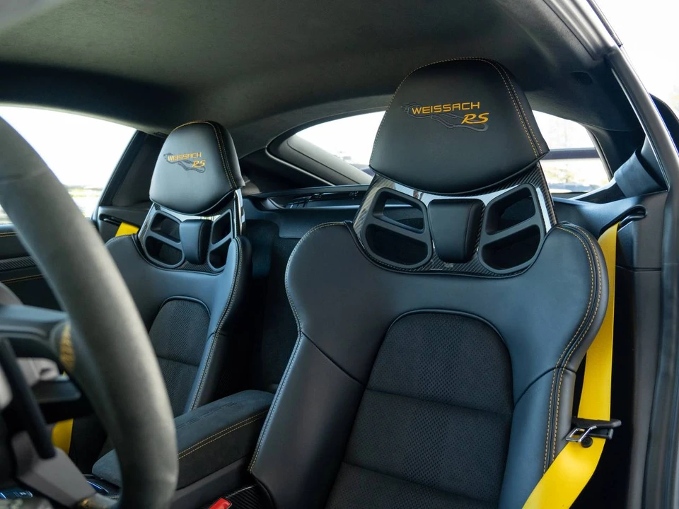 2025 Porsche 718 Cayman GT4 RS - Image 5 of 5