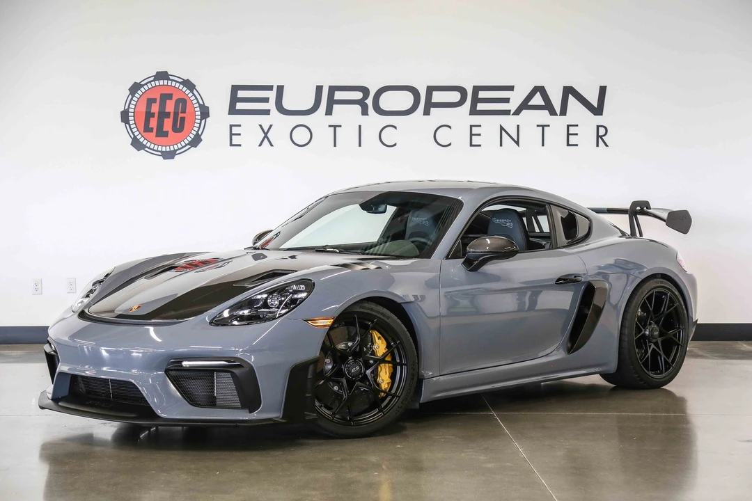 2025 Porsche - Image 12 of 31