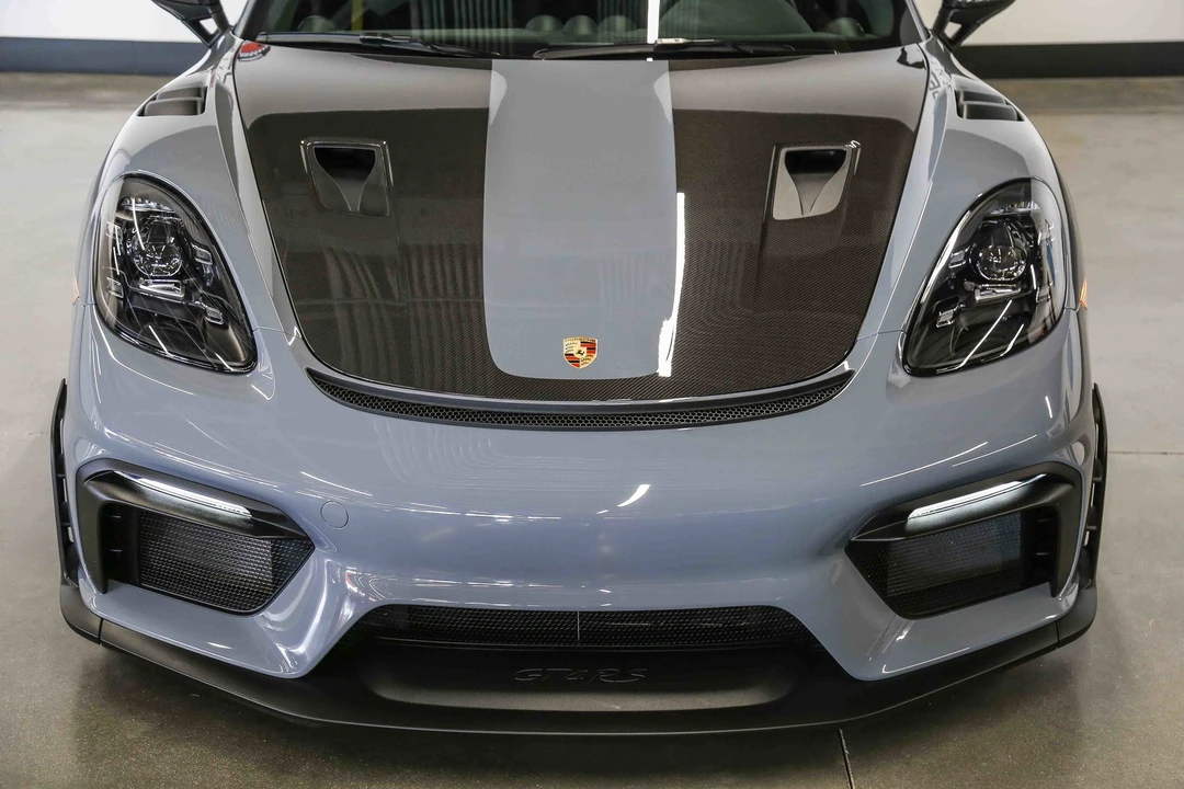 2025 Porsche - Image 15 of 31