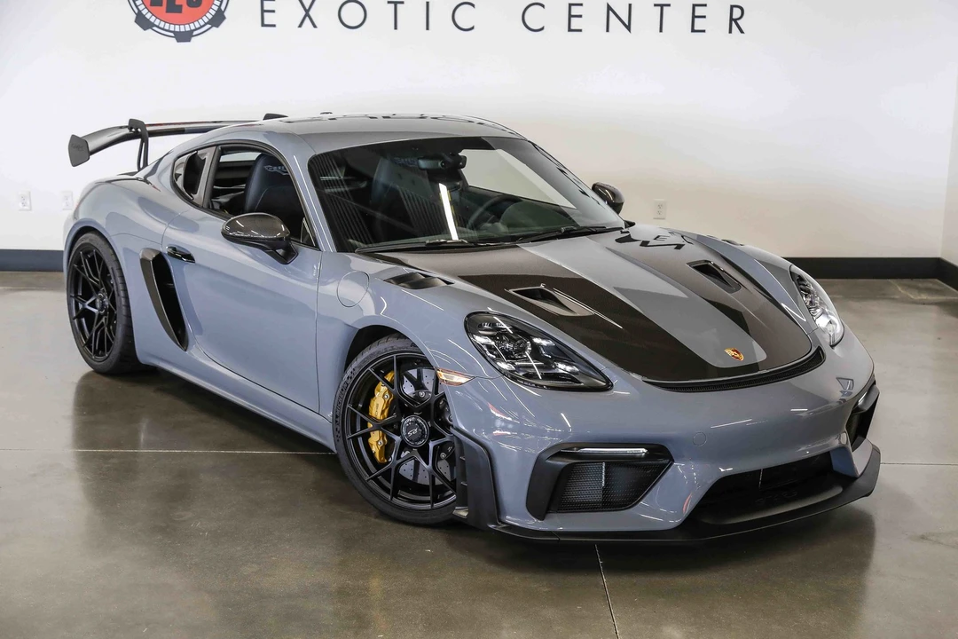 2025 Porsche - Image 16 of 31