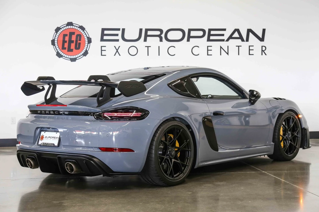 2025 Porsche - Image 23 of 31