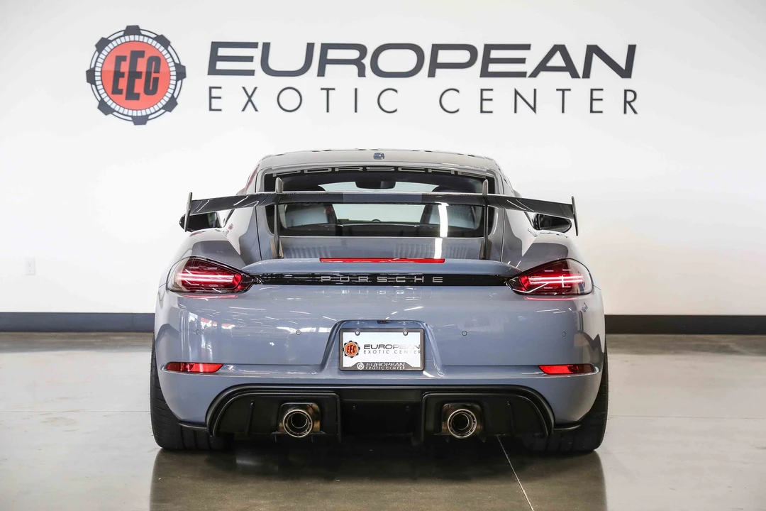 2025 Porsche - Image 24 of 31
