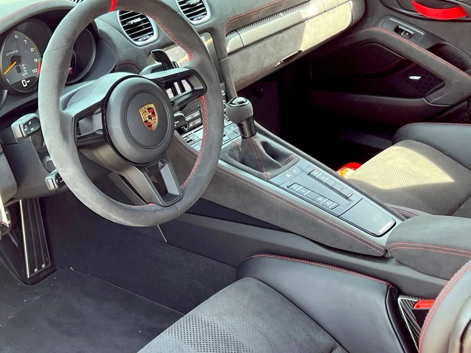2025 Porsche 718 Cayman GT4 RS - Image 4 of 4
