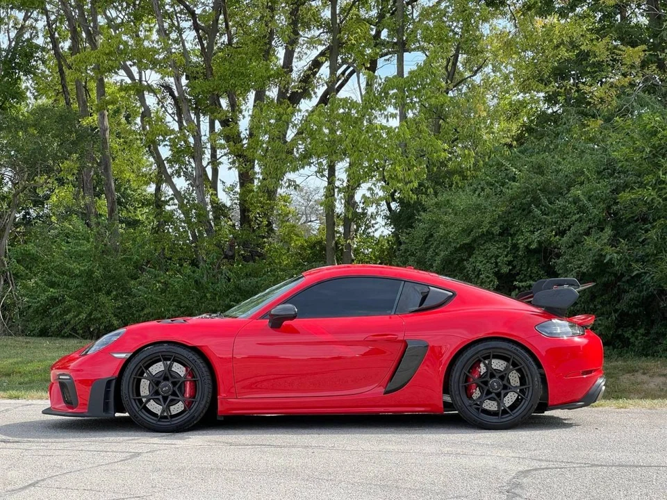 2025 Porsche 718 Cayman GT4 RS - Image 2 of 4