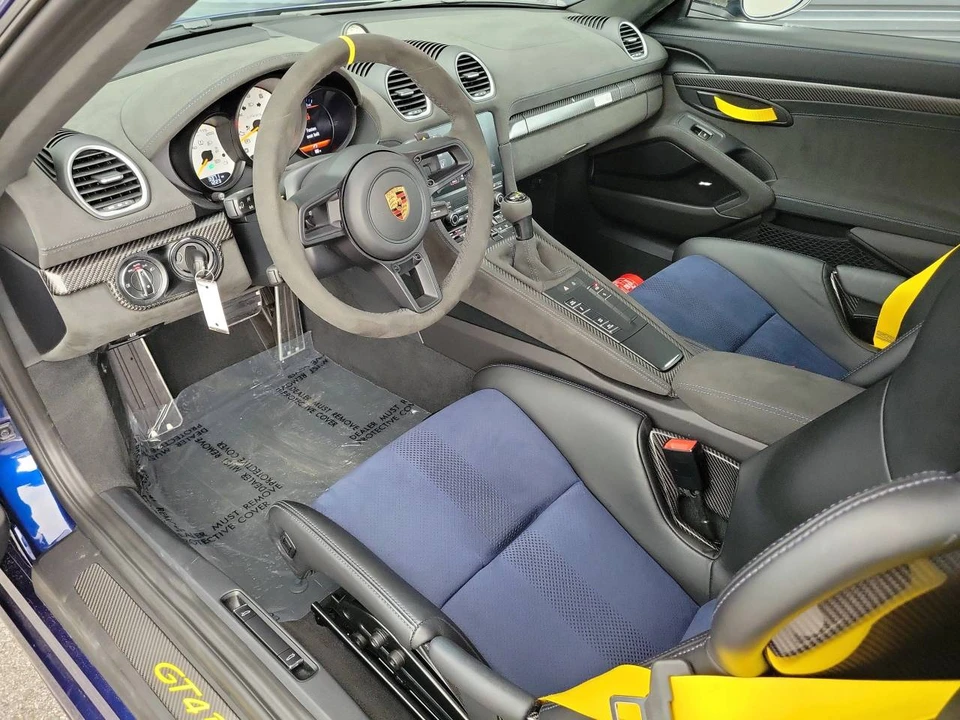 2025 Porsche 718 Cayman GT4 RS - Image 4 of 4