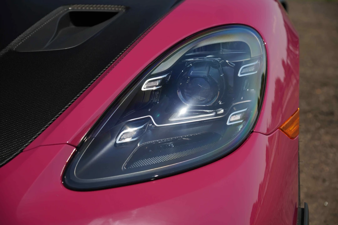 2025 Porsche 718 Cayman GT4 RS - Image 23 of 31