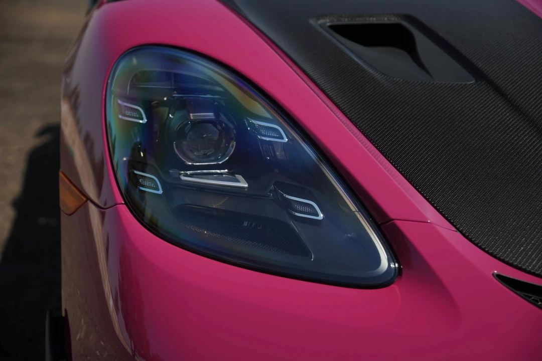 2025 Porsche 718 Cayman GT4 RS - Image 25 of 31