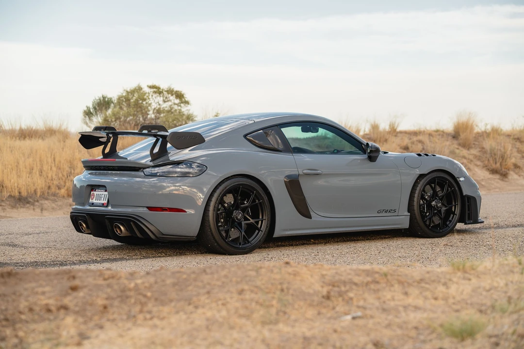 2025 Porsche 718 Cayman GT4 RS - Image 10 of 31
