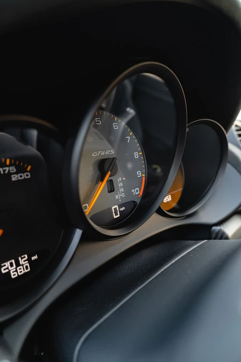 2025 Porsche 718 Cayman GT4 RS - Image 15 of 31