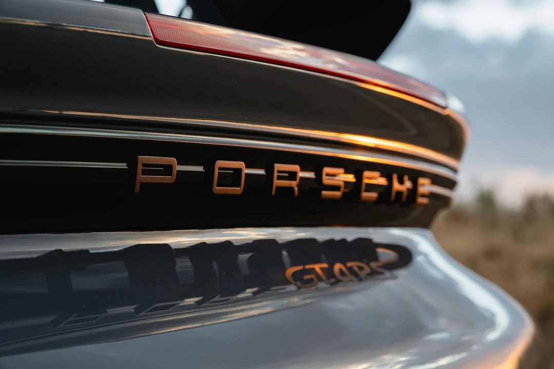 2025 Porsche 718 Cayman GT4 RS - Image 20 of 31