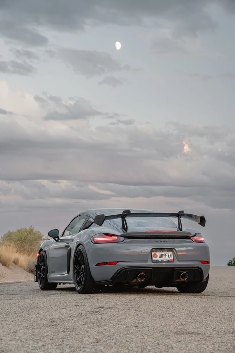 2025 Porsche 718 Cayman GT4 RS - Image 27 of 31