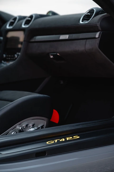 2025 Porsche 718 Cayman GT4 RS - Image 28 of 31