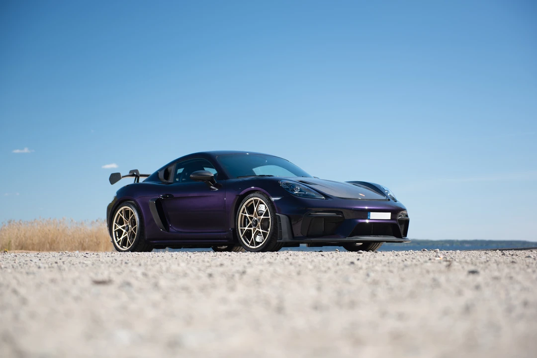 2025 Porsche 718 Cayman GT4 RS - Image 3 of 31