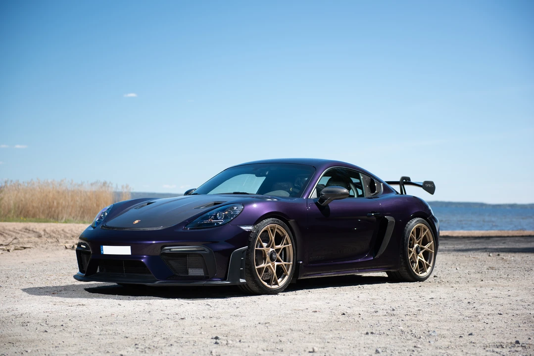 2025 Porsche 718 Cayman GT4 RS - Image 6 of 31