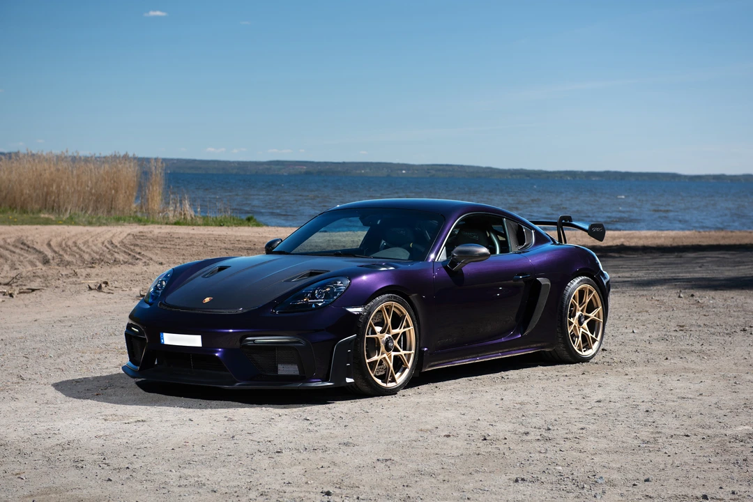 2025 Porsche 718 Cayman GT4 RS - Image 7 of 31