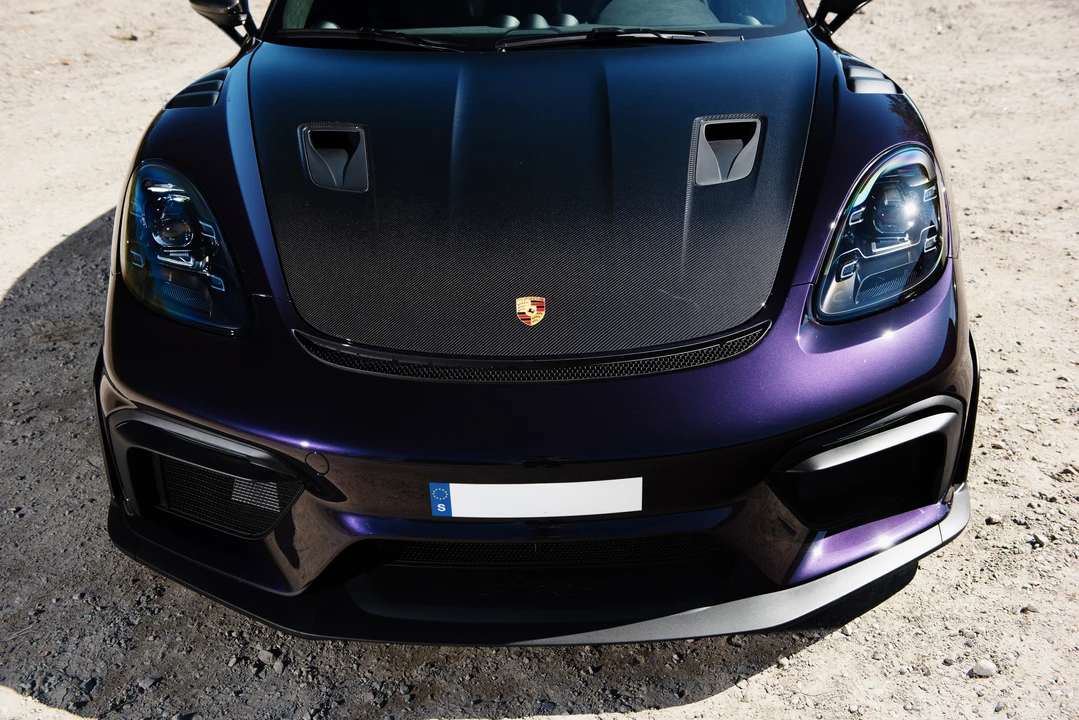 2025 Porsche 718 Cayman GT4 RS - Image 10 of 31