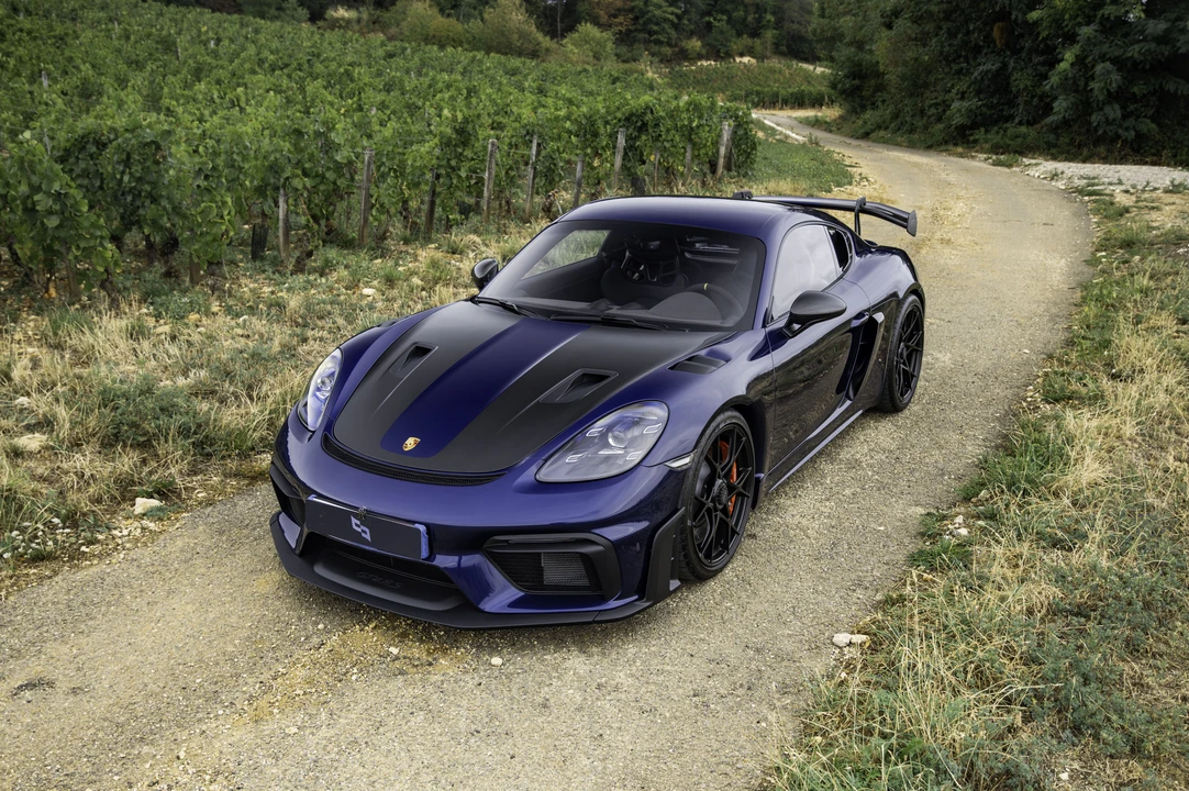 2025 Porsche 718 Cayman GT4 RS - Image 22 of 31