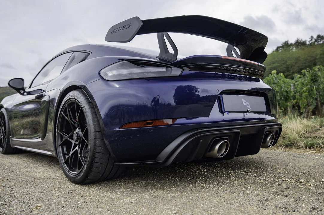 2025 Porsche 718 Cayman GT4 RS - Image 23 of 31