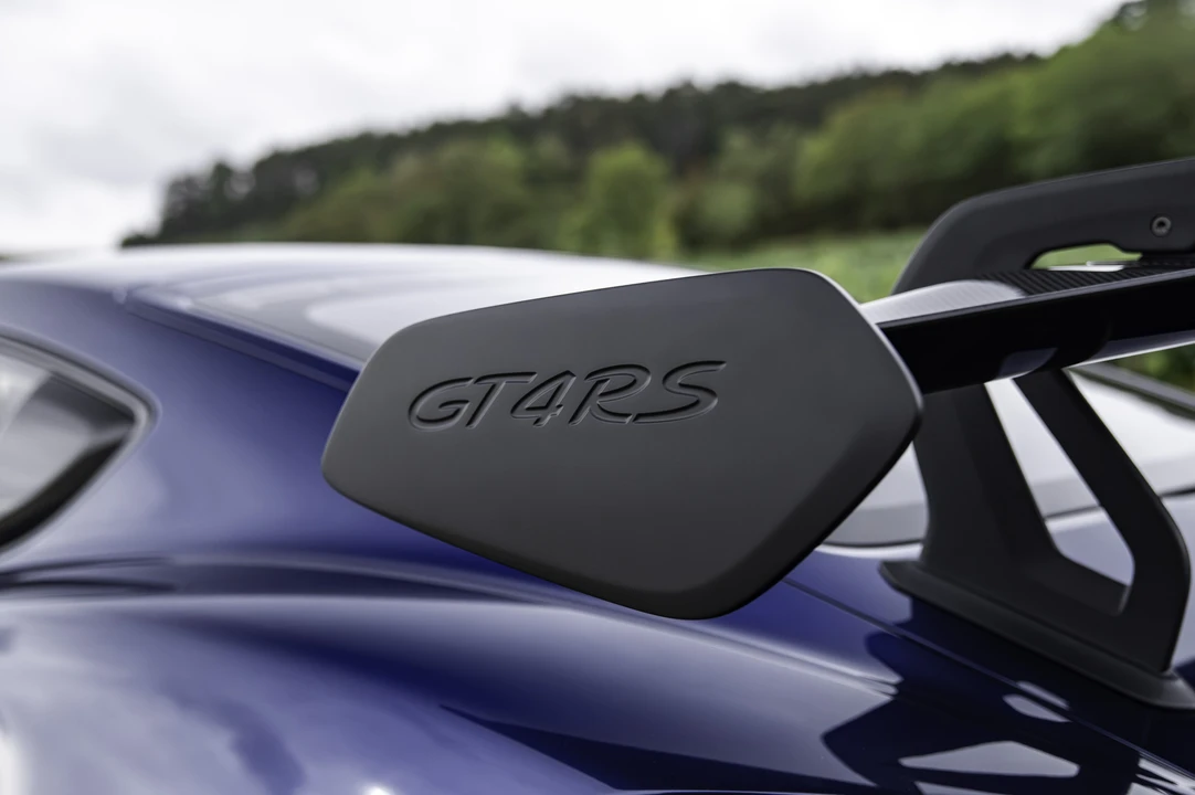 2025 Porsche 718 Cayman GT4 RS - Image 27 of 31