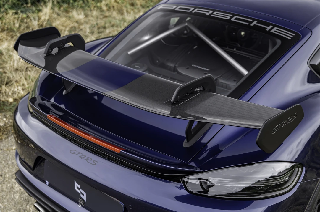 2025 Porsche 718 Cayman GT4 RS - Image 29 of 31
