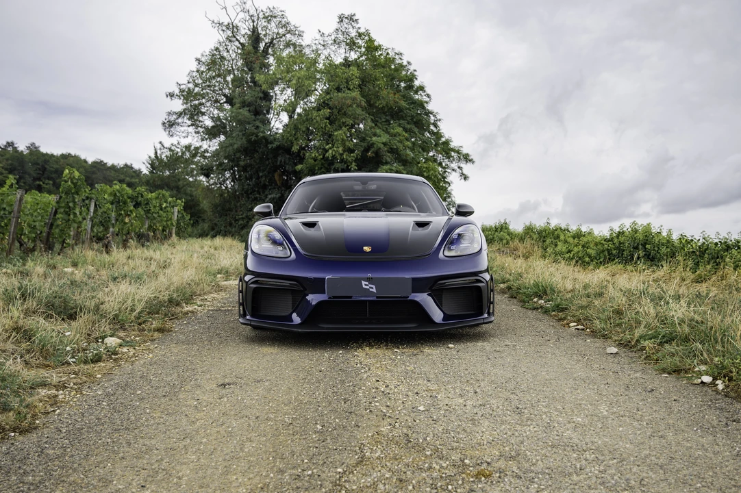 2025 Porsche 718 Cayman GT4 RS - Image 13 of 31