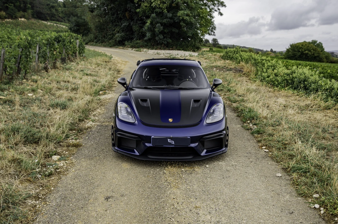 2025 Porsche 718 Cayman GT4 RS - Image 14 of 31
