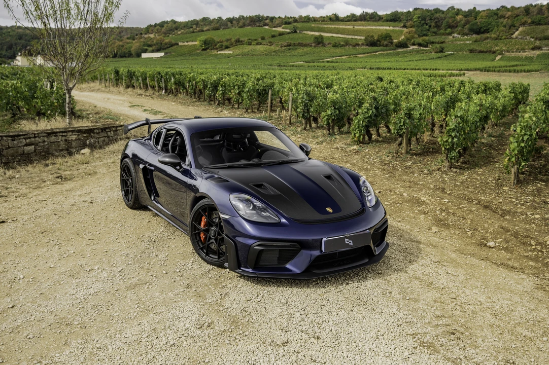 2025 Porsche 718 Cayman GT4 RS - Image 21 of 31