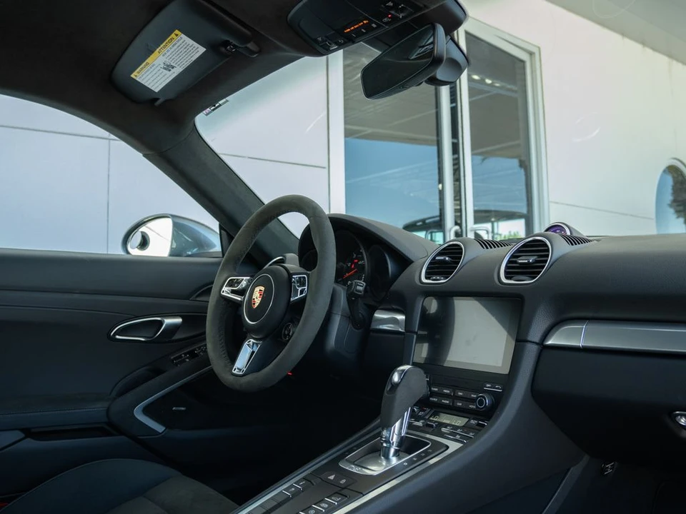 2025 Porsche 718 Cayman GTS 4.0 - Image 20 of 26