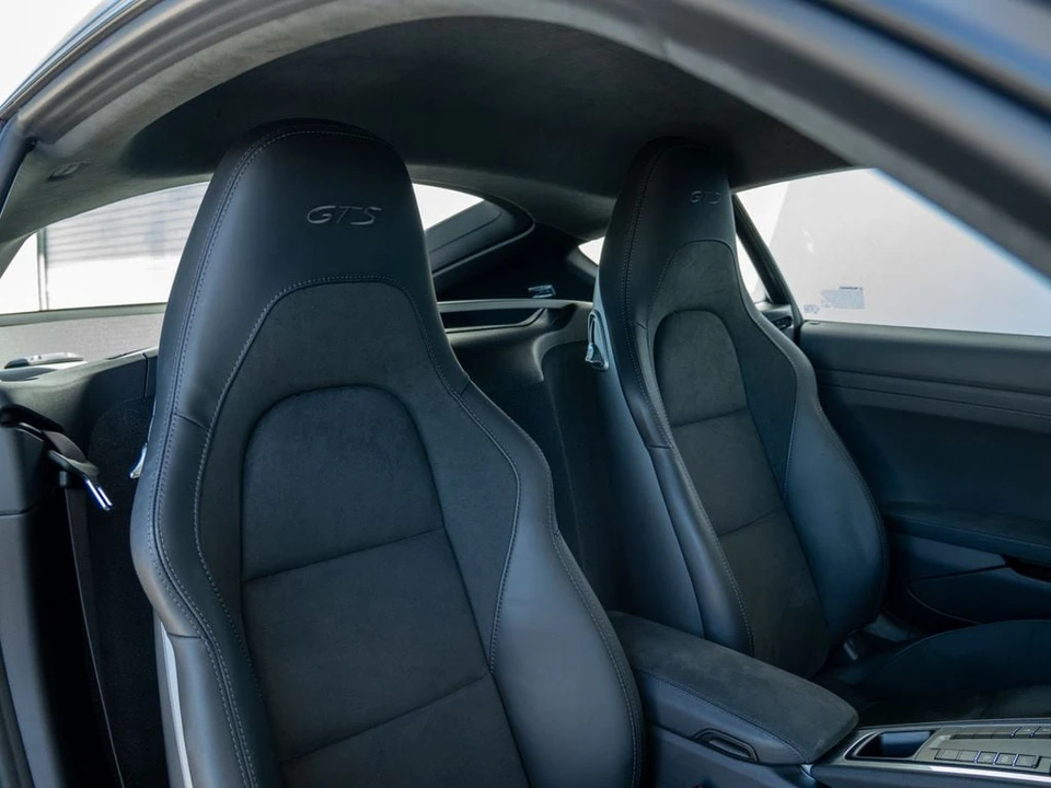 2025 Porsche 718 Cayman GTS 4.0 - Image 21 of 26