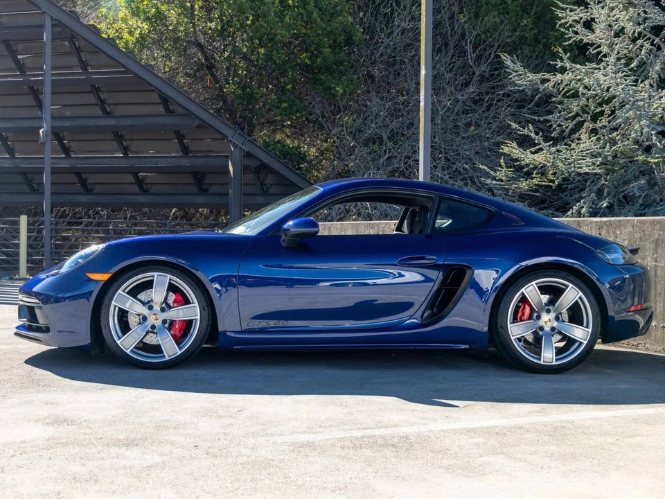 2025 Porsche 718 Cayman GTS 4.0 - Image 2 of 4