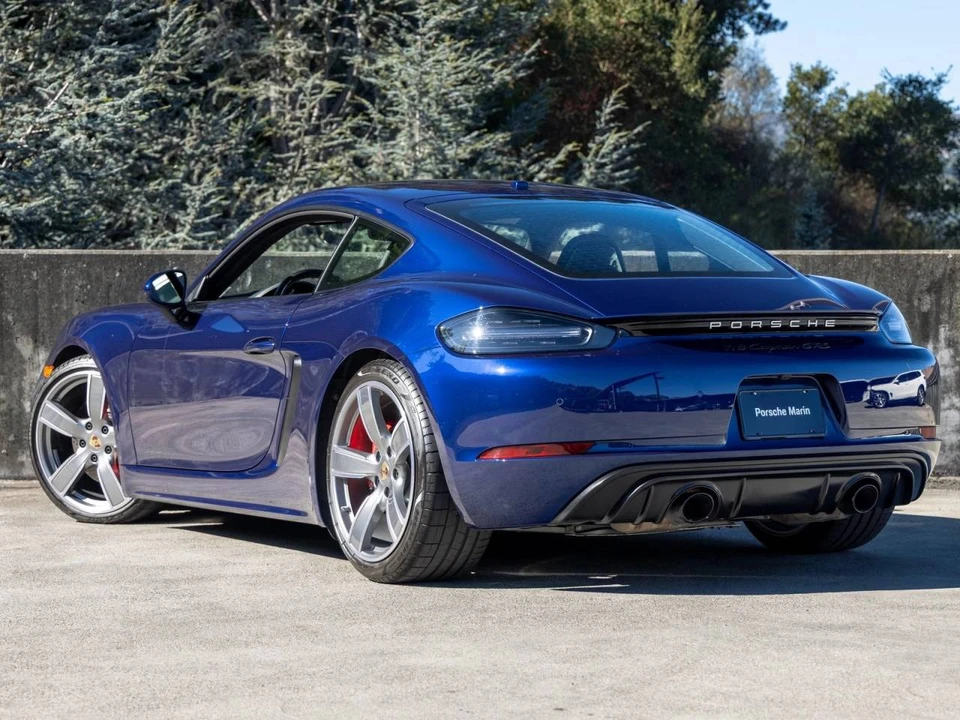 2025 Porsche 718 Cayman GTS 4.0 - Image 3 of 4