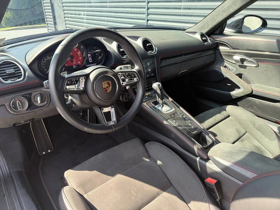 2025 Porsche 718 Cayman GTS 4.0 - Image 4 of 4