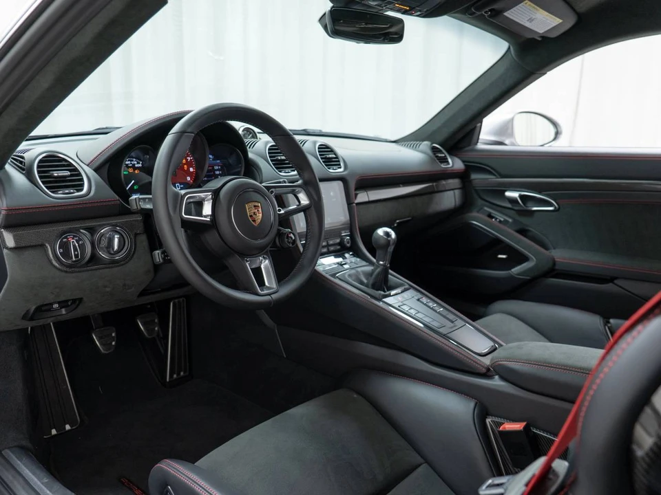 2025 Porsche 718 Cayman GTS 4.0 - Image 4 of 4