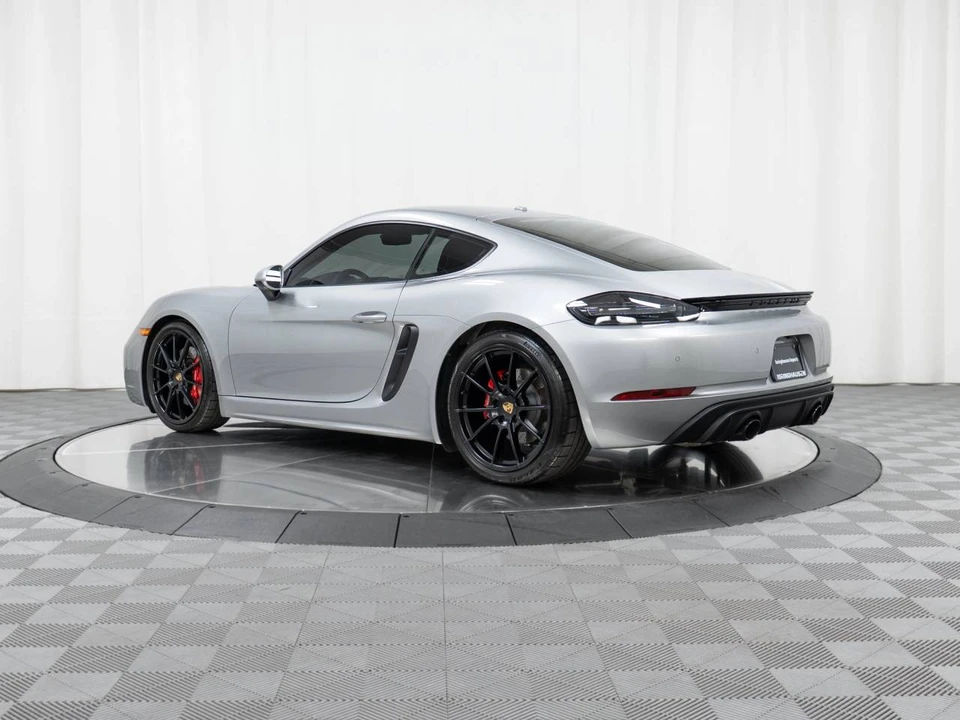 2025 Porsche 718 Cayman GTS 4.0 - Image 3 of 4