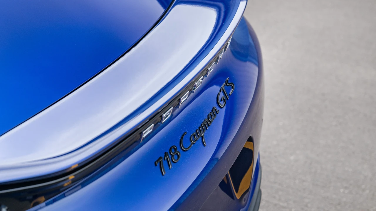 2025 Porsche 718 Cayman GTS 4.0 - Image 25 of 31
