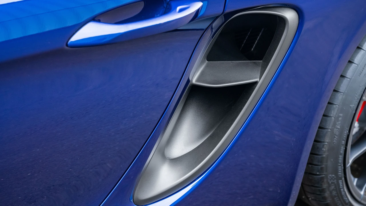 2025 Porsche 718 Cayman GTS 4.0 - Image 27 of 31