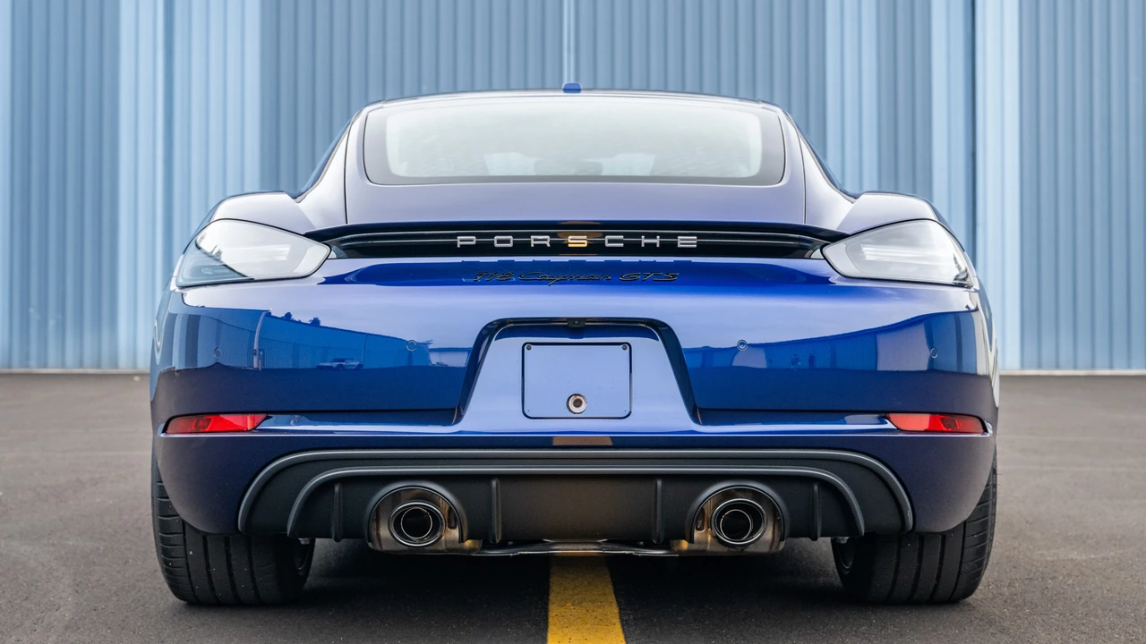 2025 Porsche 718 Cayman GTS 4.0 - Image 15 of 31