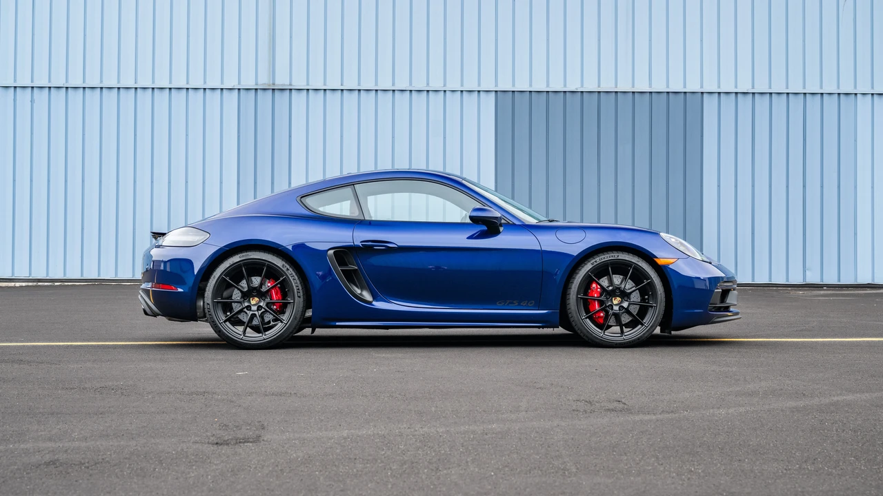2025 Porsche 718 Cayman GTS 4.0 - Image 5 of 31