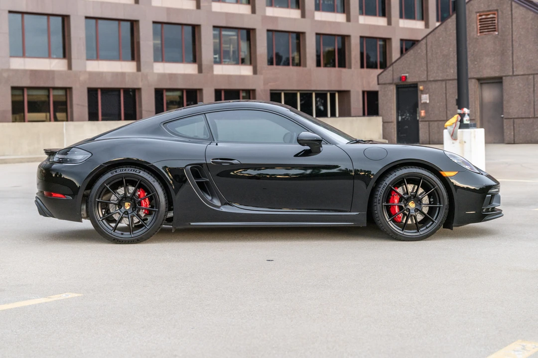 2025 Porsche 718 Cayman GTS 4.0 - Image 3 of 31